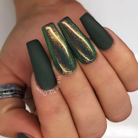 Unghie Sfumate, Dark Green Nails, Green Nail Art, Nagellack Trends, Green Nail Designs, Nail Polish Trends, Nails Prom, Super Nails, Dark Nails