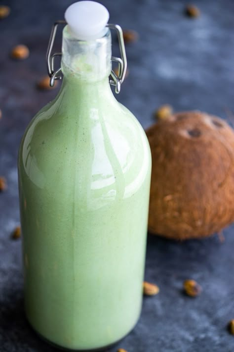 Pistachio Coquito (Puerto Rican Pistachio Coconut Nog) - Kitchen De Lujo Coquito Recipe Pistachio, Pistachio Coquito Recipe Puerto Rico, Cocito Drink Recipe, Cocito Drink Recipe Puerto Rican, Flavored Coquito Recipe, Pistachio Liqueur Drinks, Flavored Coquito, Pistachio Liquor, Coquito Flavors