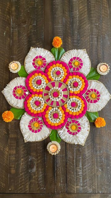 Pom Pom Rangoli Designs, Diy Rangoli Mats, Diy Diwali Decor Ideas, Diy Rangoli, Ready Rangoli, Home Decor Ideas Paper, Navratri Rangoli, Arti Thali, Home Mandir