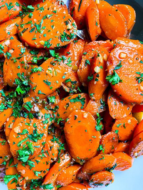 Fried Carrots Recipe, Stovetop Carrots, Carmelized Carrots, Fried Carrots, Carrot Recipes Side Dishes, Baked Turkey Wings, Carrots Side Dish, Glazed Carrots Recipe, Honey Glazed Carrots