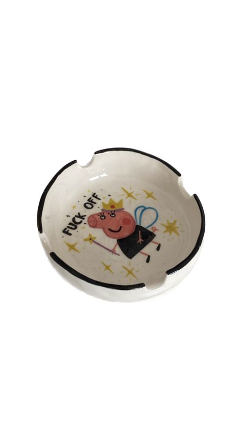 Funny Pottery Ideas, Funky Pottery Painting, Funny Ceramics Ideas, Ceramic Bowl Painting Ideas Aesthetic, Pottery Painting Funny, Funny Pottery Painting Ideas, Ashtray Painting Ideas, Bowl Pottery Painting Ideas, Pottery Painting Ideas Bowls