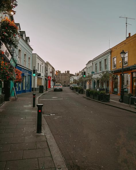 Dalkey to my heart 💚 When picking a random town in Ireland to rest my head for the week, with absolutely no research in advance, I’m so lucky to have picked the cutest village in Ireland ☘️ 🏡The last picture is a photo of my AirBNB for the week! #ireland #ireland🍀 #irish #dalkey #europe #dublin #exploreireland #travel Dublin, The Cutest, My Heart, A Photo, Instagram Posts, Travel, Quick Saves, Instagram