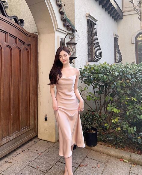 Brown Silk Dress Aesthetic, Prom Night Dress Korean, Elegant Silk Dresses, Tulle Long Dress, Neat Casual Outfits, Elegant Outfit Classy, Korean Fashion Dress, Fashionista Clothes, Simple Trendy Outfits