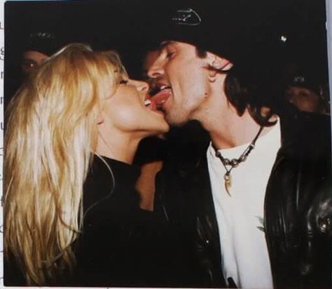 Young Tommy Lee, Tommy Lee 90s, Rock Couple, Bobbie Brown, Pam And Tommy, Divorced Parents, Lee Young, Tommy Lee, Motley Crue