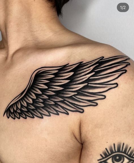 American Traditional Wings, Traditional Angel Wings Tattoo, Traditional Back Tattoo, Eagle Wing Tattoos, Tattoo Wings, Wing Tattoos On Back, Angel Wings Tattoo, Wing Tattoo, Eagle Wings