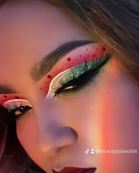 Cinco De Mayo Eye Makeup Ideas, Cinco De Mayo Makeup Ideas, Mexico Independence Day Makeup, 5 De Mayo Makeup Ideas, Cinco De Mayo Eyeshadow Ideas, Mexico Eyeshadow Look, Mexico Color Makeup, Mexican Flag Eyeshadow Looks, Cinco De Mayo Makeup