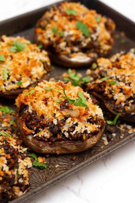 Vegan Stuffed Portobello Mushrooms - The Daily Dish Elemental Diet, Oyster Mushroom Recipe, Stuffed Portobello Mushrooms, Portobello Mushroom Recipes, Stuffed Portobello, Vegan Parmesan Cheese, Stuffed Portabella Mushrooms, Healthy Vegan Snacks, Vidalia Onions