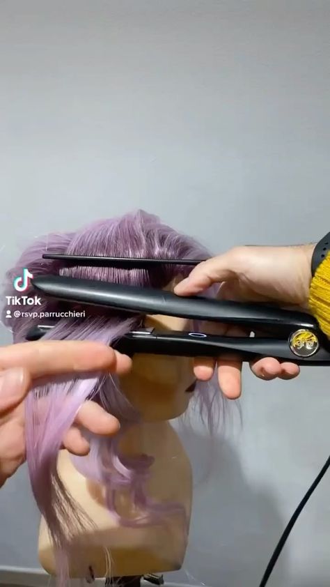 hairbrained_official on Instagram: Lemme practice this twirl, ribbon, flip, elevate thing real quick 🏃‍♀️💡⚡️@rsvp_parrucchieri #hairbrained Flat Iron Waves Tutorial, Flat Iron Tips, Ghd Platinum, Flat Iron Waves, Waves Tutorial, Hair Brained, Real Quick, Yes Or No, On Repeat