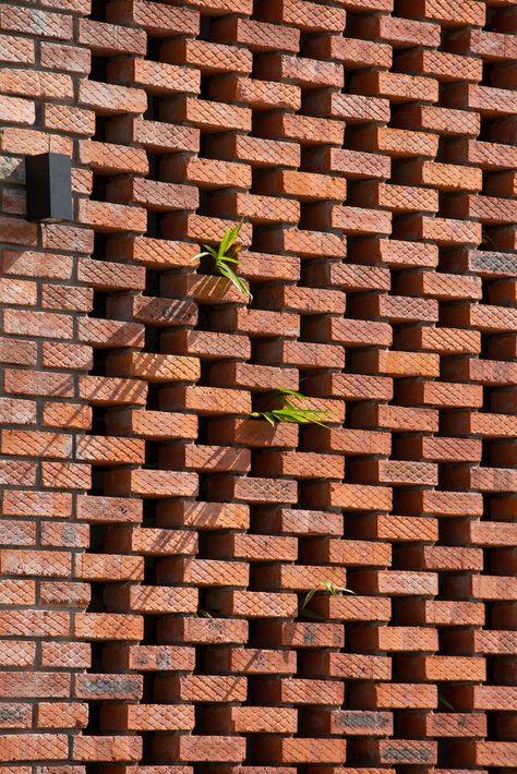 Gallery of Clay or Concrete, Solid or Hollow: Different Types of Bricks and Their Uses - 8 Architect Studio, Types Of Bricks, Civil Engineering Design, Brick Cladding, Concept Models Architecture, Brick Detail, Compound Wall, Ventilation Design, Brick Architecture