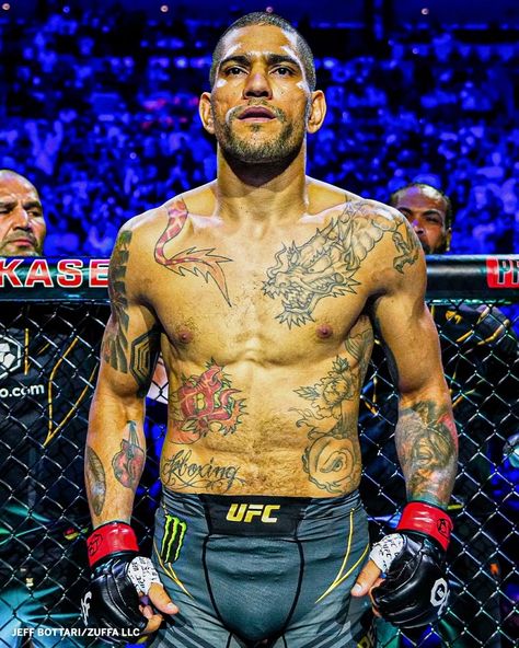 Alex Pereira Tattoo, Ufc Fighters Tattoo, Ufc Fighters Men, Fighter Tattoo, Alex Pereira, Boxing Images, Ufc Fighter, Chest Tattoo Men, Ufc Fighters