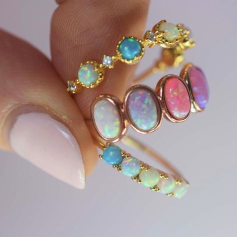 -14kt rose gold vermeil -6x4mm oval cut opal ombre stones, bezel set A striking rose gold band with the perfect opal ombre color way of stones. Hunter Character, Rings With Stones, Dream Wishlist, Bijoux Art Nouveau, Account Management, Ring Inspo, Opal Band, Pretty Jewelry, Rose Gold Band