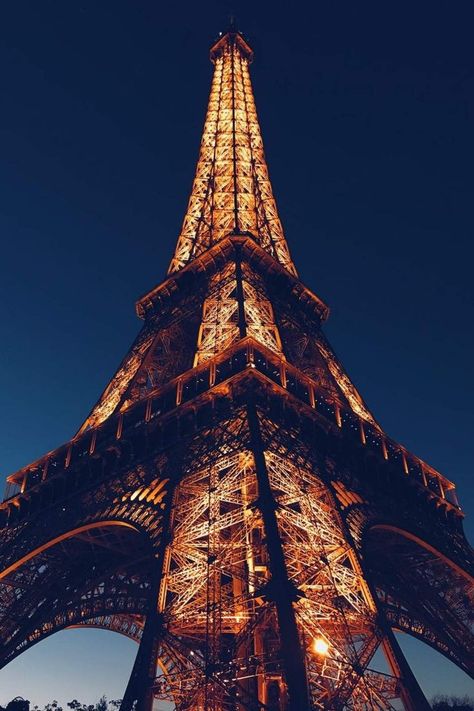 Eiffel Tower Wall Art, Photo Collage Wall, Easy Diy Paint, City Pictures, Paris At Night, Paris Eiffel Tower, The Eiffel Tower, City Photography, City Break