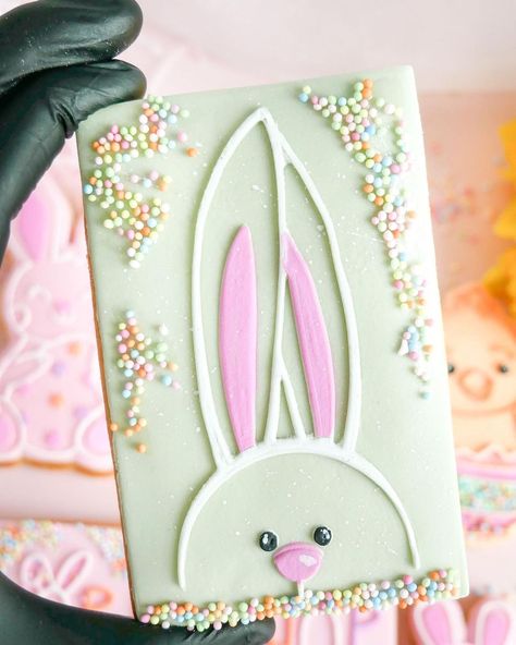 Easter Decorated Cookies Ideas, 2024 Easter Trends, Mini Easter Cookies, Easter Decorated Cookies, Easter Cookies Decorated, Easter Sugar Cookies Decorated, Easter Bunny Cookies, Royal Iced Cookies, Easter Sugar Cookies