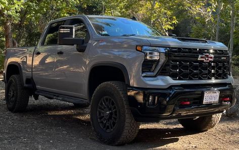 Chevy Silverado 2500HD Heavy-Duty ZR2 Truck Lift, Chevrolet 2500, Chevy Trucks Silverado, Dream Trucks, Future Cars, Chevy Tahoe, Silverado 2500, Chevrolet Silverado 2500, Silverado 2500 Hd