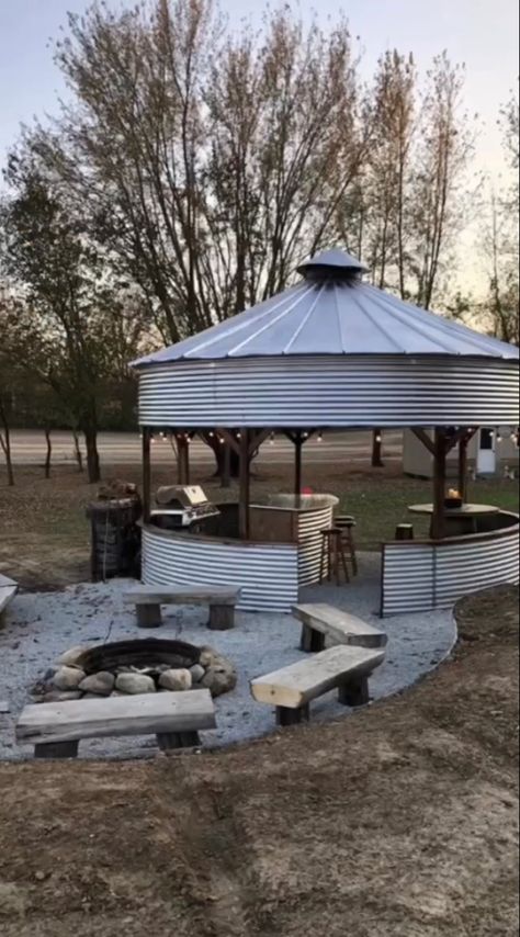 Silo Bbq Area, Fire Pit Pavilion, Silo Fire Pit, Grain Bin Fire Pit Outdoor Fireplaces, Silo Outdoor Kitchen, Binzebo Ideas, Fire Pit And Grill Area, Silo Kitchen, Farm Gazebo