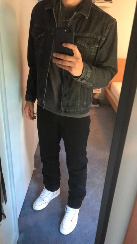 Outfits With Black Cargo Pants Men, Levis 505 Men Outfit, Post Ideas Men, Outfit Chicos, Guys Grooming, Formal Dresses For Men, Black Outfit Men, Spring Outfits Men