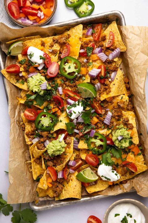 Ground Turkey Nachos Recipes, Turkey Nachos Recipe, Ground Turkey Nachos, Recipe Ground Turkey, Party Food For A Crowd, Turkey Nachos, Nachos Recipes, Kidney Friendly Recipes Renal Diet, Nacho Toppings