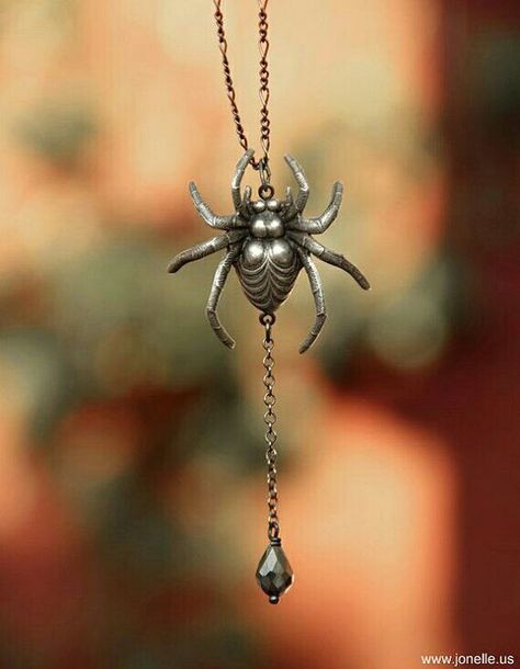 Tarantula Spider, Black Widow Costume, Steampunk Goth, Gothic Bride, Widow Spider, Spider Jewelry, Spider Necklace, Jewelry Victorian, Beaded Spiders