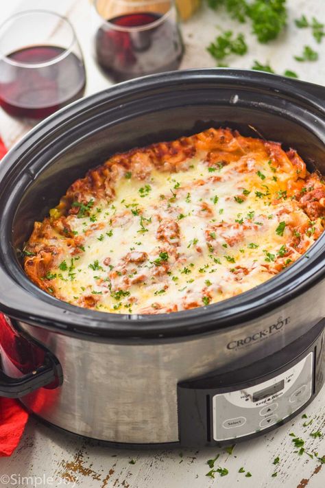 Crockpot Lasagna is a delicious slow cooker meal with the best sauce ever. Make this recipe and come home to an amazing and comforting dinner. Lazy Crock Pot Lasagna, Crock Pot Lasagna, Crock Pot Lasagna Recipe, Small Slow Cooker, Crockpot Lasagna, Slow Cooker Lasagna, Pot Lasagna, Lasagna Recipe, Food Words