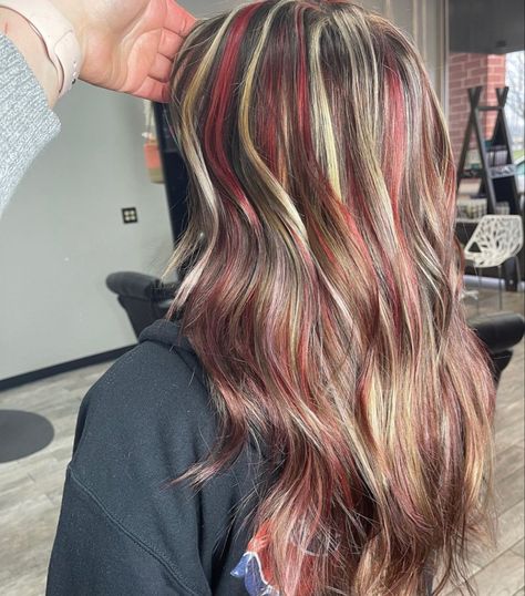 Tricolor Hair Highlights, Light Brown Hair With Red Streaks, Multi Dimensional Hair Color, Tri Color Hair, Edgy Blonde Hair, Colorful Highlights In Brown Hair, Honey Brown Hair, Hair Color Streaks, Cute Hair Colors