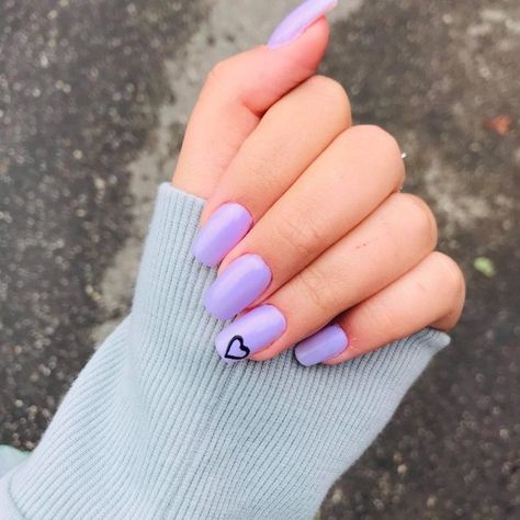 Light Purple Nails Simple Design, Blue And Purple Nails Simple, Cute Nails Light Purple, Purple Nails Ideas Simple, Light Purple Nails Design Short, Simple Nail Designs Purple, Short Gel Nails Purple, Purple Nails Acrylic Short, Simple Nails Purple