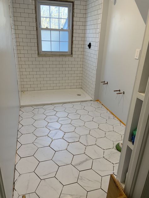 Large Octagon Tile Bathroom, Mixing Bathroom Tile, Big Hexagon Tile Bathroom, Large Hexagon Bathroom Floor, Honeycomb Bathroom Floor, Bathroom Hexagon Tile Floor, Hexagon Floor Tile Bathroom, Octagon Tile Bathroom, Hexagon Bathroom Floor