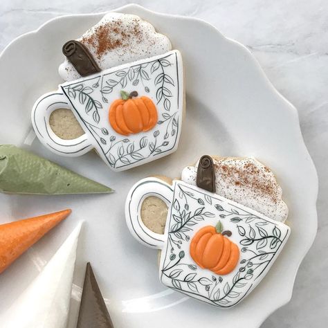 Fall Cookie Cups, Pumpkin Spice Cut Out Cookies, Fall Coffee Cup Cookies Decorated, Mug Sugar Cookie, Pumpkin Spice Sugar Cookies Cutout, Pumpkin Pie Sugar Cookies Decorated, Pumpkin Pie Decorated Cookies, Autumn Cup, Thanksgiving Cookies