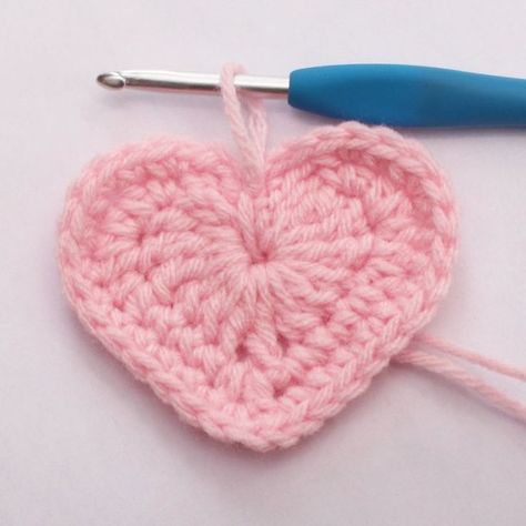 Crochet Simple Heart, Easy Crochet Heart Free Pattern Simple, Random Act Of Kindness Crochet Ideas, Easy Crochet Hearts, Large Crochet Heart Pattern Free, Crocheted Hearts Pattern Free, Crochet Hearts Pattern Free, How To Crochet A Heart, Simple Crochet Heart