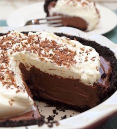 Chocolate Cream Pie Recipe made with Ghirardelli Chocolate | Once Upon a Chef Resep Pasta, Chocolate Cream Pie, Recipetin Eats, Recipe Tin, Chocolate Pie, Sweet Pie, Think Food, Chocolate Cream, Pie Dessert