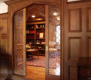 Tudor arch doorway with glass pocket doors - lovely Tudor Homes Interior Design, Tudor Home Decor, Arched Pocket Doors, Tudor Arch, Tudor Interior, Detroit Apartment, Modern Door Design, Doors Decoration, Tudor Decor