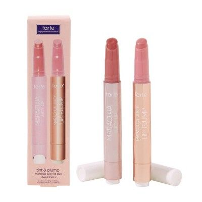 Light pink lip gloss