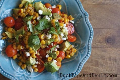 Salsa Salad Recipe, Corn Salsa Salad, Avocado Corn Salsa, Salsa Salad, Spicy Grilled Chicken, Fresh Summer Salad, Tomato Avocado, Taco Salads, Corn Salsa