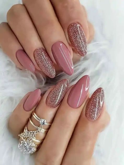 120 Stunning Winter Nails For Every Skin Tone: 2024'S Easy Designs 25 Almond Nails Pink, Mauve Nails, Nagellack Trends, Easy Nails, Nail Designs Glitter, Nailed It, Fall Nail Designs, Manicure E Pedicure, Nail Accessories