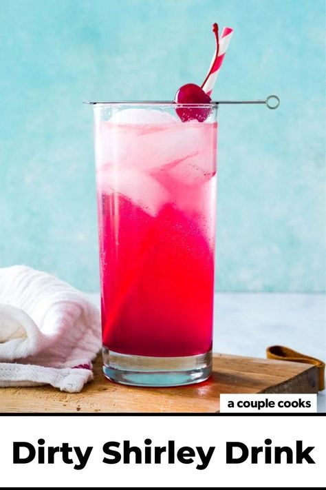 Bright Pink Cocktail, Pink Vodka Cocktails, Pink Vodka Drinks, Pink Alcoholic Drinks For A Party, Pink Drinks Alcohol, Pink Alcoholic Drinks, Drink Hacks, Friday Cocktails, Grenadine Cocktail