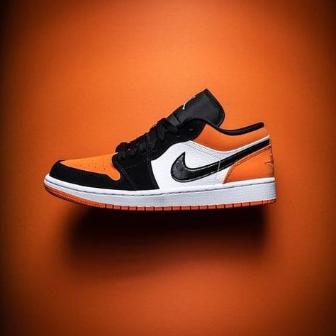 Orange And Black Sneakers, Black And Orange Jordans, Air Jordan 1 Low Orange, Orange Jordan, Black Nike Shoes, All Nike Shoes, Cute Nike Shoes, Cute Nikes, Air Jordan 1 Low