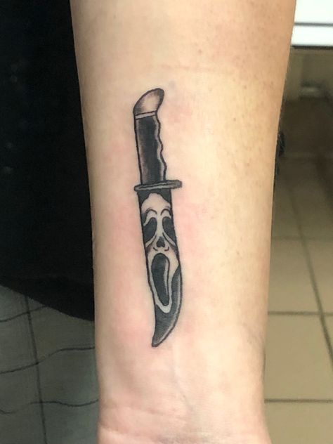 Small Scream Knife Tattoo, Ghost Face Tattoo In Knife, Ghost Face Knife Tattoo Ideas, Ghost Face Tattoos, Twd Tattoo Ideas, Ghost Face Tattoo, Tattoo Taurus, Nirvana Tattoo, Tattoos Face