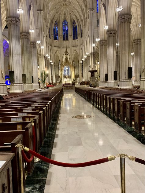 St. Patrick’s Cathedral at Christmas 🙏🏻 🎄 Wedding At St Patricks Cathedral, St Patricks Cathedral Wedding, St Patrick Cathedral, St Patricks Cathedral Ireland, Christ Church Cathedral Dublin, Family Memories, St Patrick, Dream Wedding, Christmas