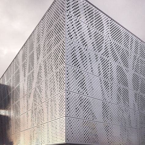 Metal Screens Architecture, Metal Panels Facade, Perforated Metal Panel, St Gerard, Facade Pattern, Retail Facade, Commercial Design Exterior, Cladding Design, Facade Panel