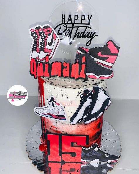 Tag a Jordan Sneaker lover! My niece loves Jordan’s!! #buttercreamcake #jordancake #sneakercake #cakelove #customcake #birthdaycake… Sneaker Ball Cake Ideas, Nike Cake Ideas Birthdays, Jordan Cake Ideas, Sneaker Cake Ideas, 15 Birthday Cakes, Jordan Birthday Cake, Michael Jordan Cake, Nike Cake, Sneaker Cake