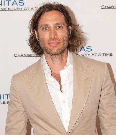 Brad Falchuk is well-known for his work in the television series Glee, American Horror Story, Scream Queens, and Pose. Also, he is an American television writer, director, and producer. Blue Brown Hair, Brad Falchuk, Wedding Knot, Blue Eye Color, Childhood Pictures, Honeymoon Phase, Ryan Murphy, Scream Queens, Gwyneth Paltrow