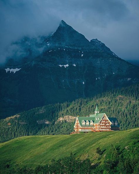 Waterton Lakes National Park, Prince of Wales Hotel, Alberta, Canada. ♡ Waterton National Park, Waterton Lakes National Park, Canada Pictures, Ecological House, O Canada, A Prince, Explore Canada, Canadian Rockies, Prince Of Wales