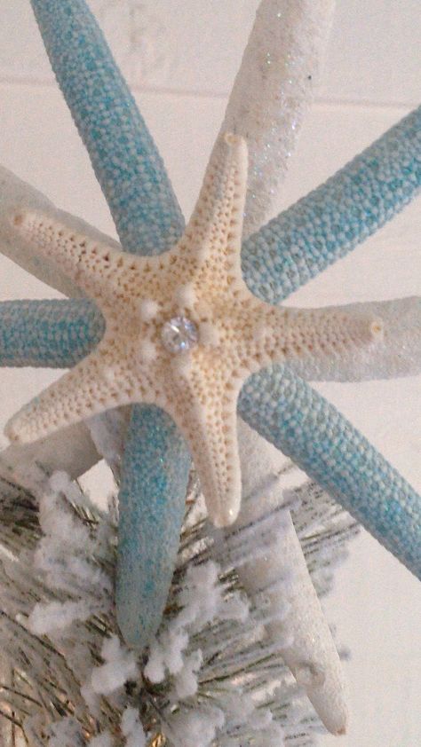 Coastal tree topper Nautical Christmas Tree Topper, Starfish Tree Topper Diy, Coastal Tree Topper, Beach Tree Topper, Tree Topper Diy, Ocean Ornaments, Beachy Christmas Decor, Painted Starfish, Beachy Christmas Tree