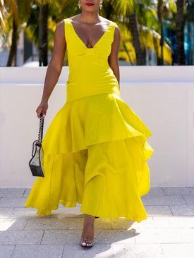 Elegant Plain Cold Shoulder Regular Fit Dress | stylewe Jewel Tone Dresses Short, Dresses For A Wedding Guest Summer, Wanda Photoshoot, Havana Nights Outfit Women, 40th Birthday Outfits For Women, Nude Outfit Ideas, African Wedding Guest Dress, Ghana Trip, Elegant Evening Dresses