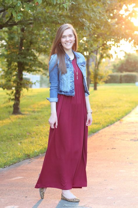 Maxi Dress Denim Jacket Outfit, Frock With Denim Jacket, Burgundy Maxi Dress Outfit, Dress With Jacket Outfit Classy, Modest Western Outfits, Red Maxi Dress Outfit, Maxi Dress Denim Jacket, Piece Dressing, Miranda Dress