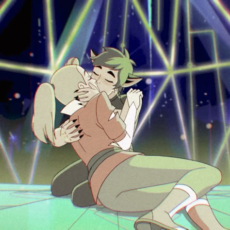 She Ra Adora And Catra, She Ra Princess Of Power Adora X Catra, Catra And Adora Fan Art, Shera Catra X Adora, Catdora Shera, Catra She-ra Icons, Shera Pfp, Shera And Catra, Catradora Kiss