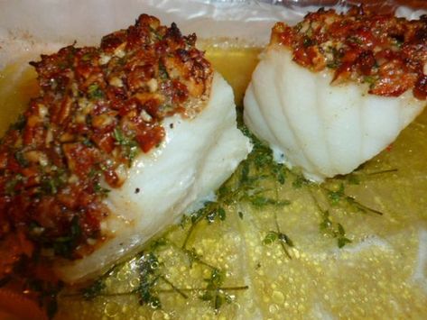 Fish With Mushrooms Recipes, Crusted Chilean Sea Bass Recipe, Sea Bass Recipes Healthy, Sea Bass Fillet Recipes, Pecan Bacon, Sea Bass Recipes, Fish Entrees, Seafood Entrees, Fish Recipes Healthy