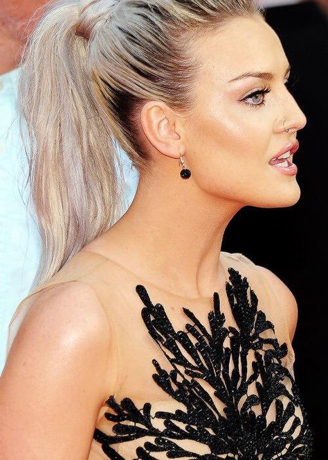 stunningly beautiful!! Perry Edwards, Jerrie Thirlwards, Blonde Shades, High Pony, Indian Remy Hair, Ponytail Hair Extensions, Brazilian Remy Hair, British Invasion, Perrie Edwards