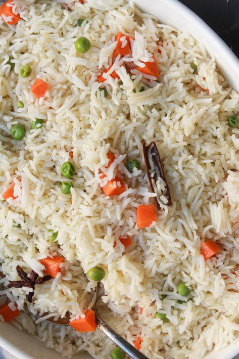 Carrots and Peas Pulao | Matar Pulao - The Whisk Addict Rice Receipes, Pot Rice Recipe, Peas Pulao, One Pot Rice Meals, Pulao Rice, Whole Spices, Indian Rice Recipes, Rustic Recipes, Indian Diet