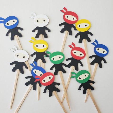 Ninja Cake Topper, Ninja Decorations, Ninja Party Decorations, Ninja Birthday Cake, Ninja Cupcakes, Rubber Duck Birthday, Ninja Cake, Ninja Theme, Ninja Birthday Parties