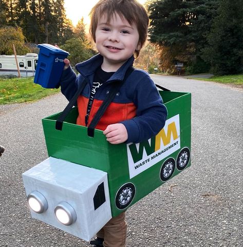 Toddler Trash Truck Costume, Garbage Truck Halloween Costume Diy, Kids Garbage Truck Costume, Toddler Garbage Truck Costume, Cardboard Garbage Truck Diy, Car Costume Diy Cardboard Boxes, Cardboard Trash Truck, Netflix Trash Truck Halloween Costume, Diy Garbage Truck Costume